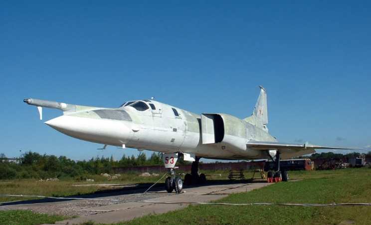 Ту-22М1