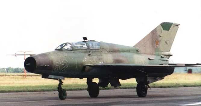 МиГ-21УС