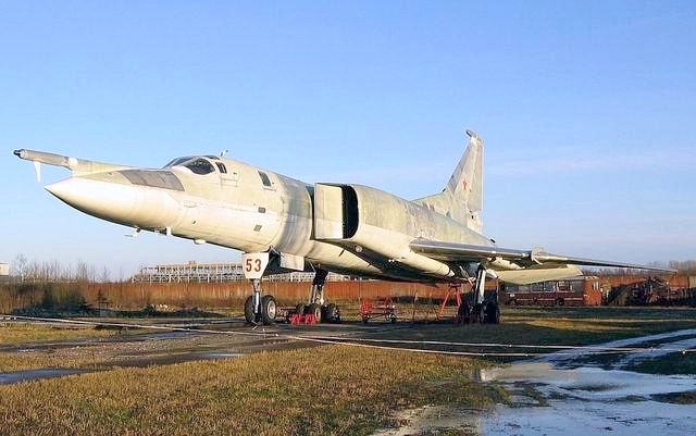 Ту-22М1