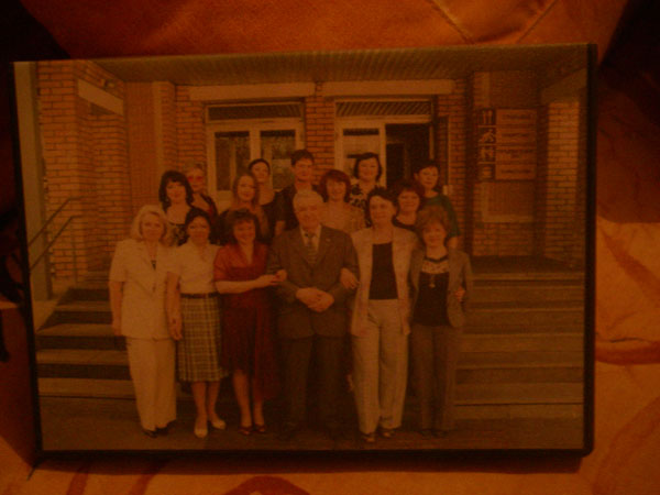 3.Так он выглядит комплект дисков. Обложка back начальник курса в окружении прекрасных «боевых подруг». 