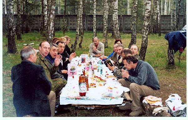 9.05, лесной стол