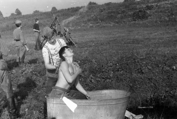 Банька с В.Артюхиным и С.Рыжковым 09.82г.