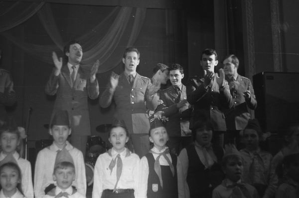 Выступление перед ветеранами