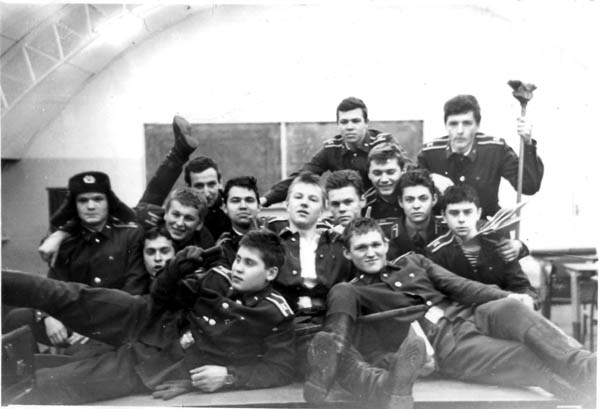 Пятая группа АО вып. 1987 на сампо в Е-2 (первый курс)