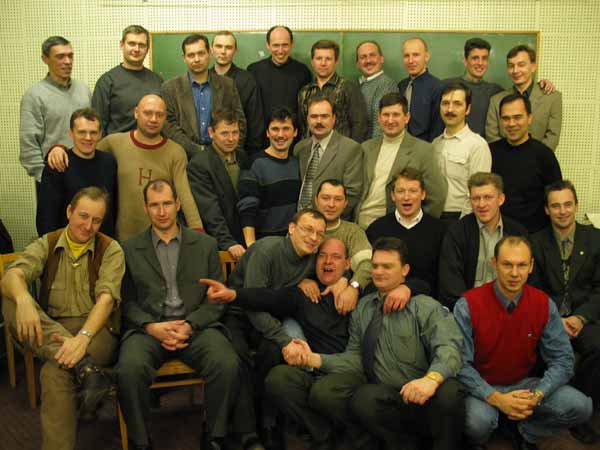 Групповая фотография. Слева направо: 
Верхний ряд: Корогод Олег, Брылев Александр, Терашкевич Сергей, Корнилов Владимир, Степанов Владимир, Малявкин Валерий, Сухарев Андрей, Цапенко Павел, Карсаков Ан