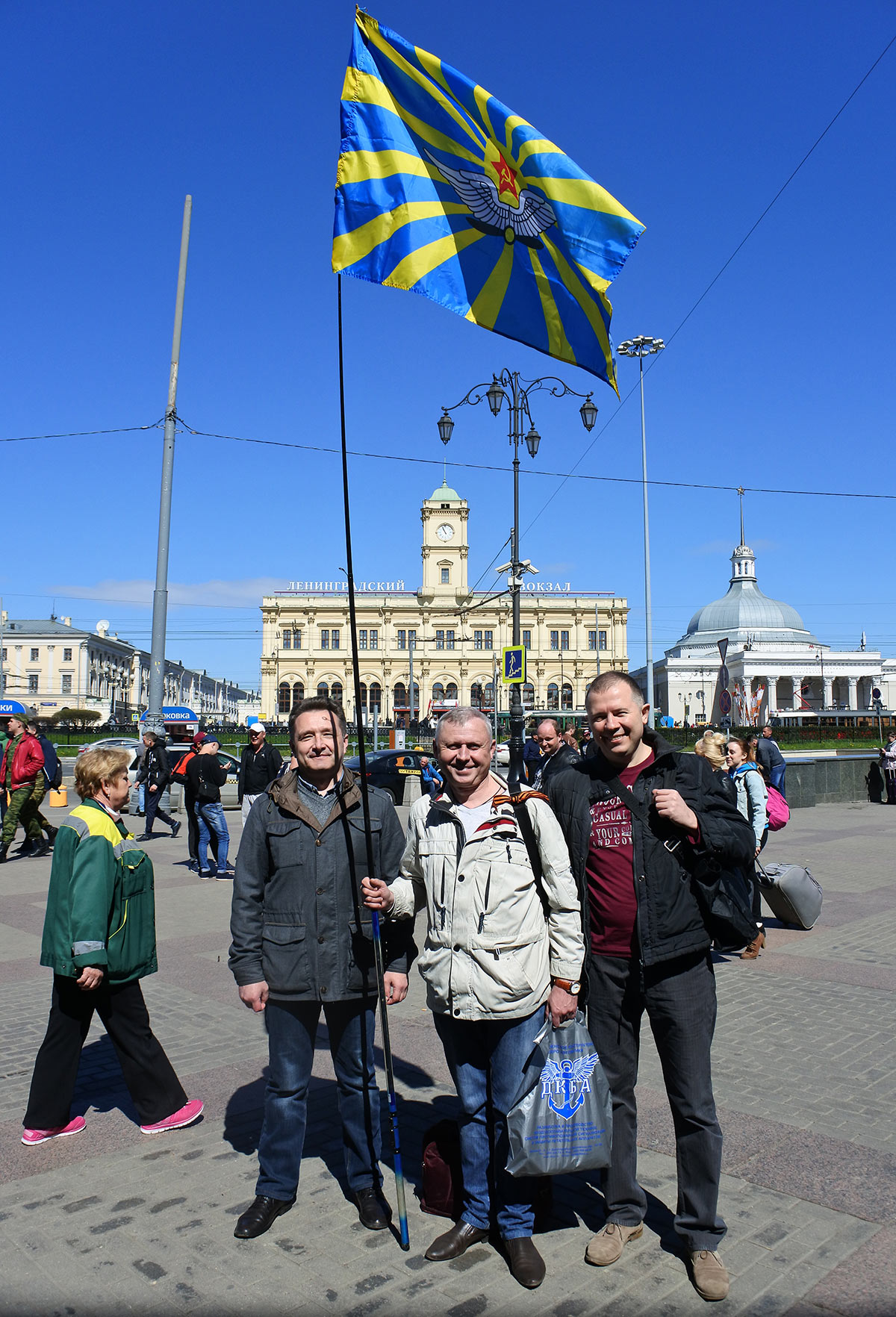 Аримов подошел..