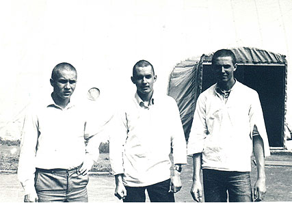 В наряде по кухне. Андрей Стародумов. Калиновский Юрий. Константинов Олег