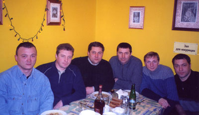 Встреча в 2003 в Санкт-Петербурге (справа: Леша Ремизов, Андрей Павлюченков, Олег Константинов, Андрей Стародумов, Володя Горегляд)