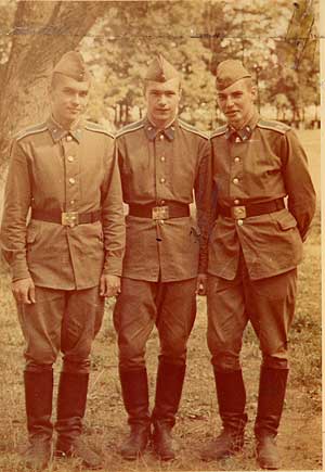 Первокурсники, 1984 год, 214 группа, Юрка Кравцов, Леха Ремизов, Володя Рябов