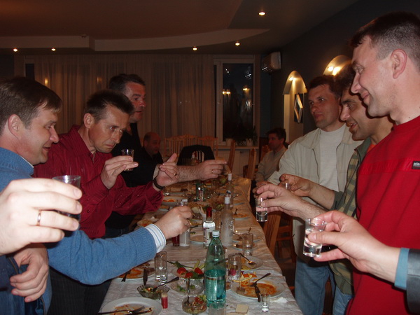 ...ну, за НАС!!!