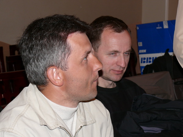 Менько весь внимания (в отличие от Мороза...)