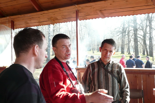 не, ну сколько можно минералкой баловаться…