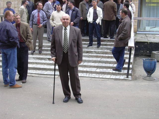 Да, а птенцы-то уже орлами стали…