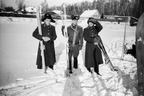 Вроде доехали или доползли. У кого как получилось.